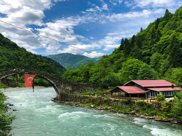 Karadeniz Yaylalar ve Batum Turu | 3 Gece Konaklamalı Uçaklı İstanbul Çıkışlı Kurban Bayramı Özel